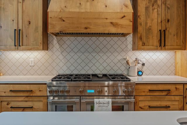 305 W Cross Street, Benton, AR 72015