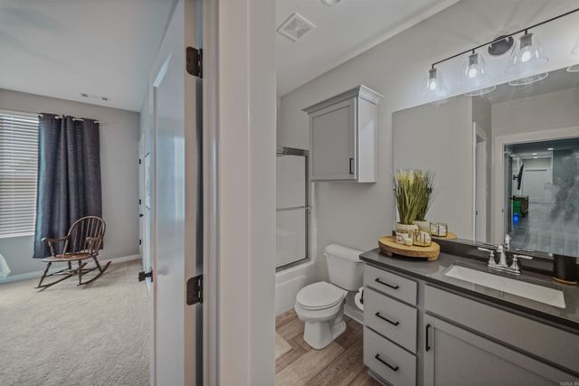 305 W Cross Street, Benton, AR 72015