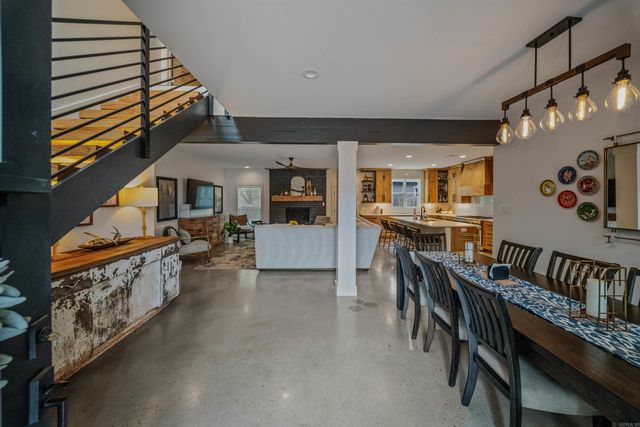 305 W Cross Street, Benton, AR 72015