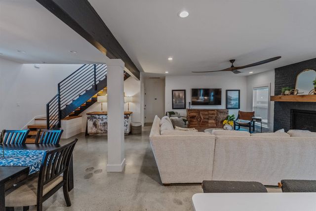 305 W Cross Street, Benton, AR 72015