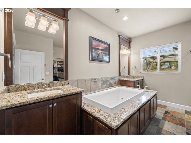 16302 S UNION MILLS Rd, Mulino, OR 97042