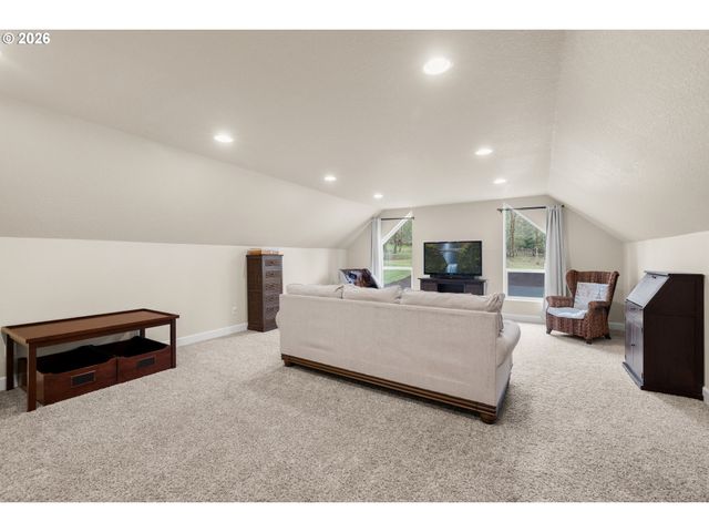 16302 S UNION MILLS Rd, Mulino, OR 97042