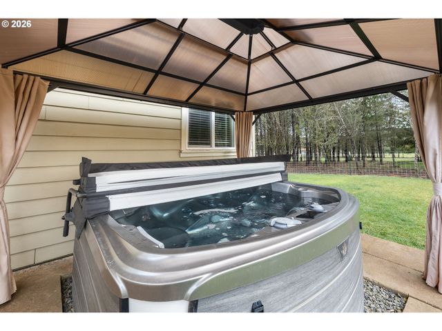 16302 S UNION MILLS Rd, Mulino, OR 97042