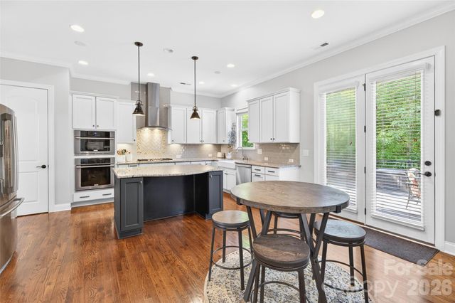 6410 Willow Farm Drive, Denver, NC 28037