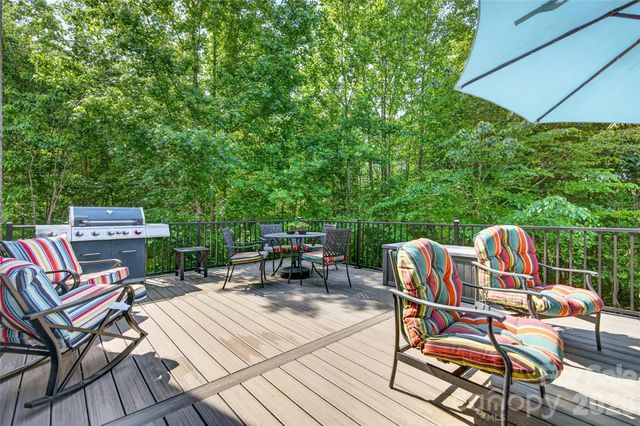 6410 Willow Farm Drive, Denver, NC 28037