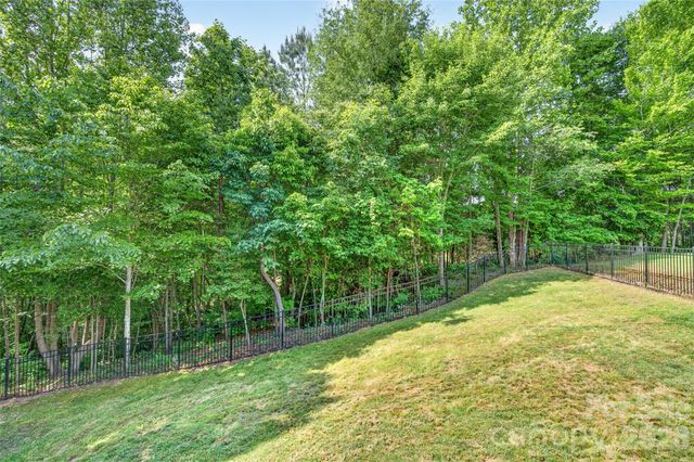 6410 Willow Farm Drive, Denver, NC 28037