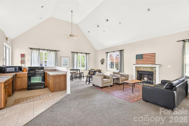 6410 Willow Farm Drive, Denver, NC 28037