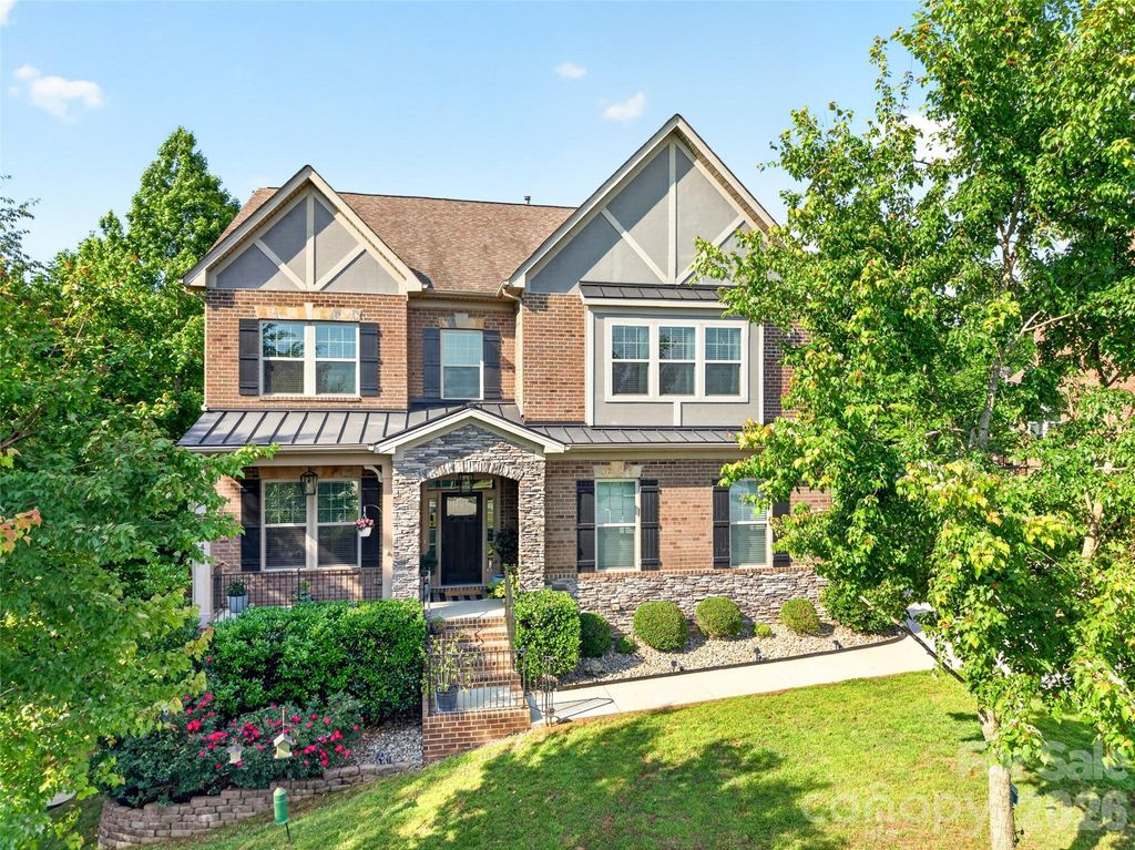 6410 Willow Farm Drive, Denver, NC 28037