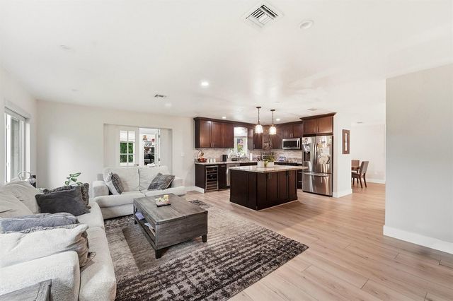 11700 NW 27th Street, Plantation, FL 33323