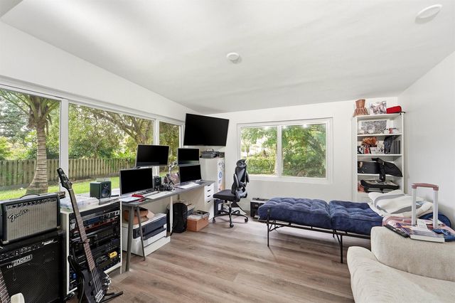 11700 NW 27th Street, Plantation, FL 33323