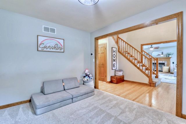 W241N5923 Goldencrest COURT, Sussex, WI 53089
