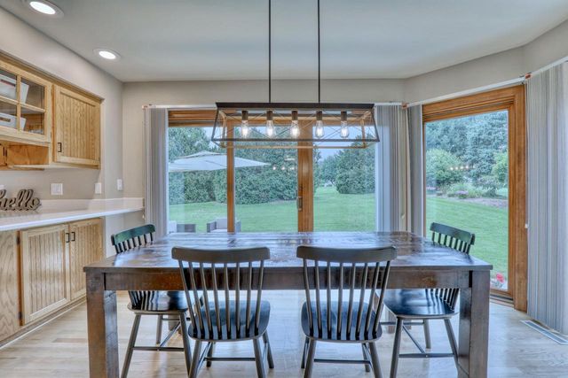W241N5923 Goldencrest COURT, Sussex, WI 53089