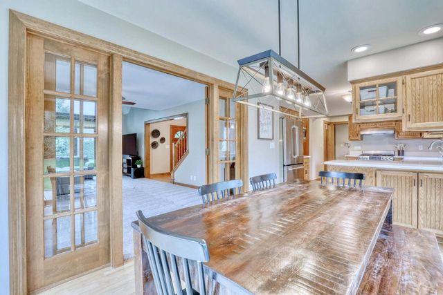 W241N5923 Goldencrest COURT, Sussex, WI 53089