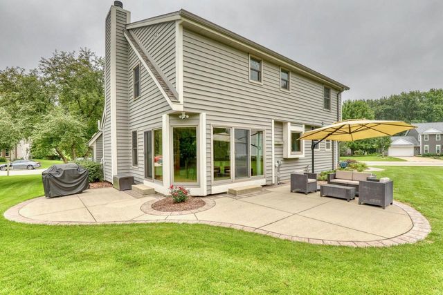 W241N5923 Goldencrest COURT, Sussex, WI 53089