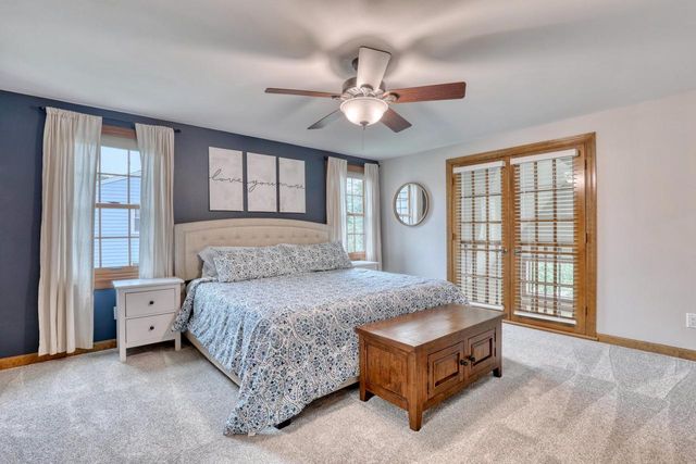 W241N5923 Goldencrest COURT, Sussex, WI 53089