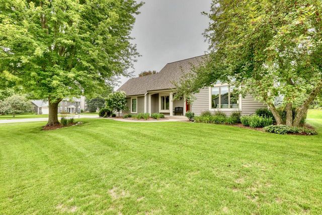 W241N5923 Goldencrest COURT, Sussex, WI 53089