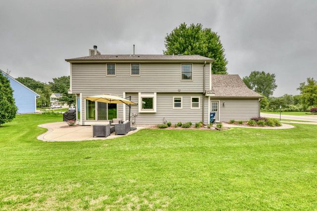 W241N5923 Goldencrest COURT, Sussex, WI 53089