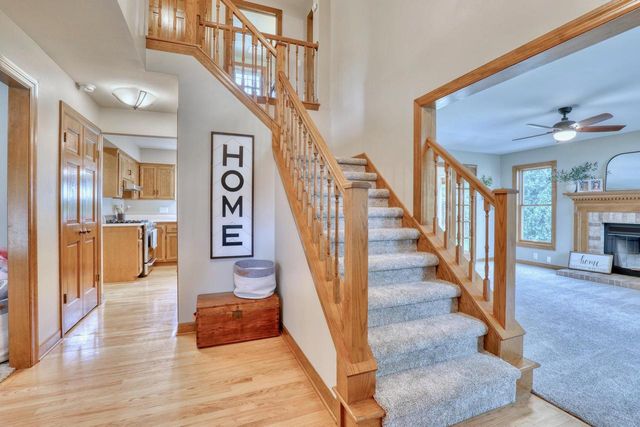 W241N5923 Goldencrest COURT, Sussex, WI 53089