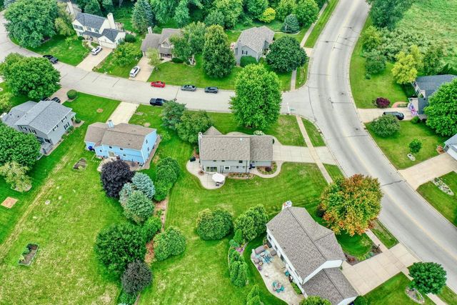 W241N5923 Goldencrest COURT, Sussex, WI 53089