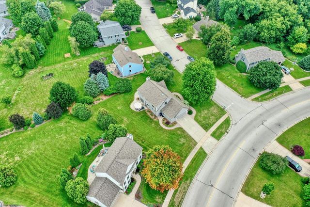 W241N5923 Goldencrest COURT, Sussex, WI 53089