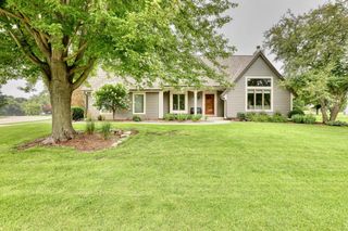 W241N5923 Goldencrest COURT, Sussex, WI 53089