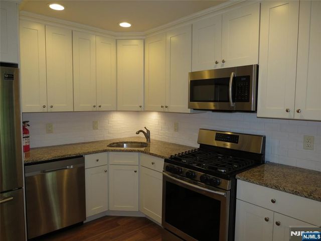 993 Boxwood Court 993, Mahwah, NJ 07430