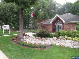 993 Boxwood Court 993, Mahwah, NJ 07430