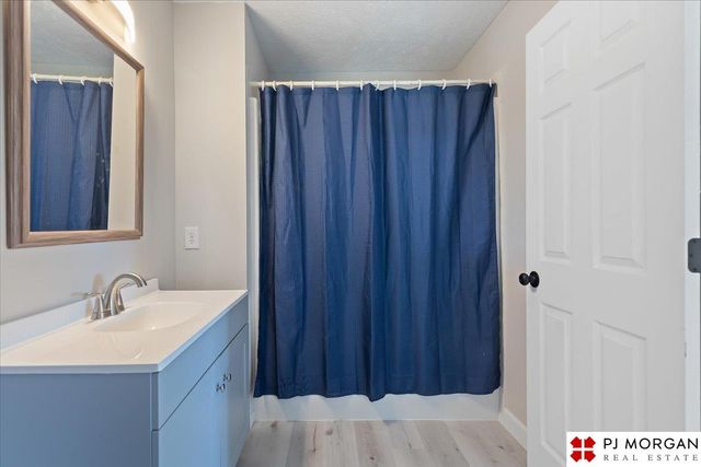 9930 S 172nd Circle, Omaha, NE 68136