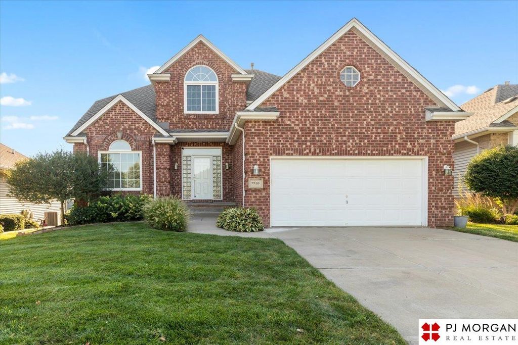 9930 S 172nd Circle, Omaha, NE 68136