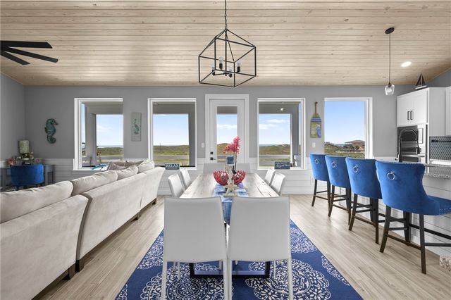 3087 S 11th St 500, Port Aransas, TX 78373