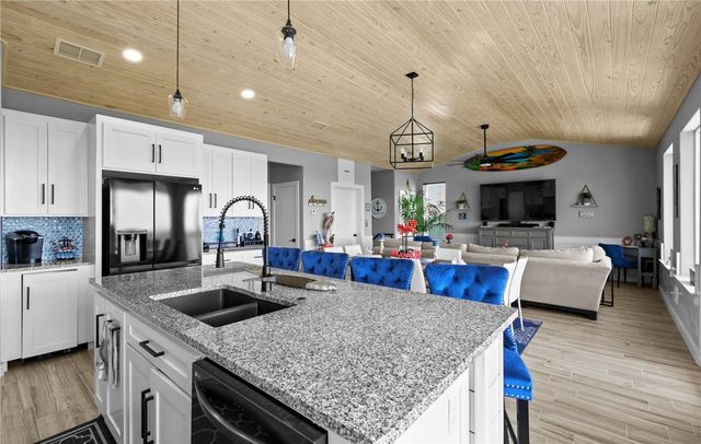3087 S 11th St 500, Port Aransas, TX 78373