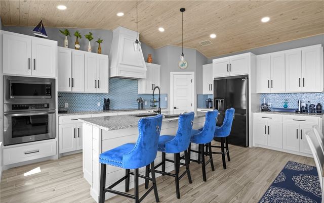 3087 S 11th St 500, Port Aransas, TX 78373
