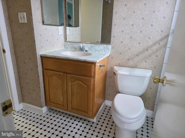 14100 OAKPOINTE DR, Laurel, MD 20707