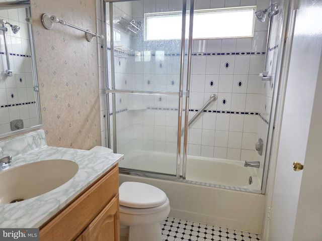 14100 OAKPOINTE DR, Laurel, MD 20707