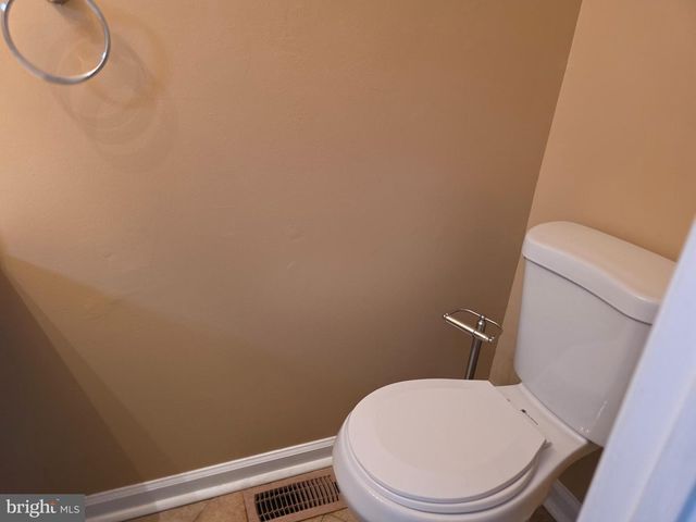 14100 OAKPOINTE DR, Laurel, MD 20707