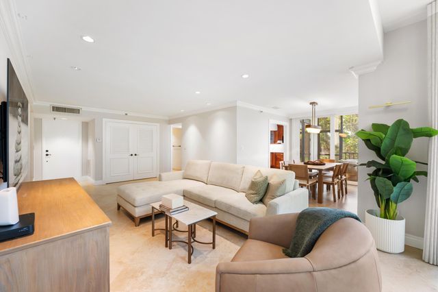 6895 Willow Wood Drive 1011, Boca Raton, FL 33434