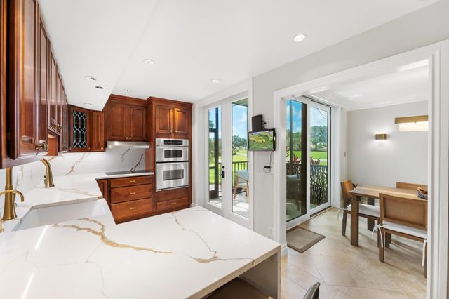 6895 Willow Wood Drive 1011, Boca Raton, FL 33434