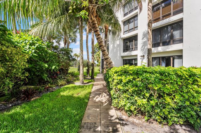 6895 Willow Wood Drive 1011, Boca Raton, FL 33434