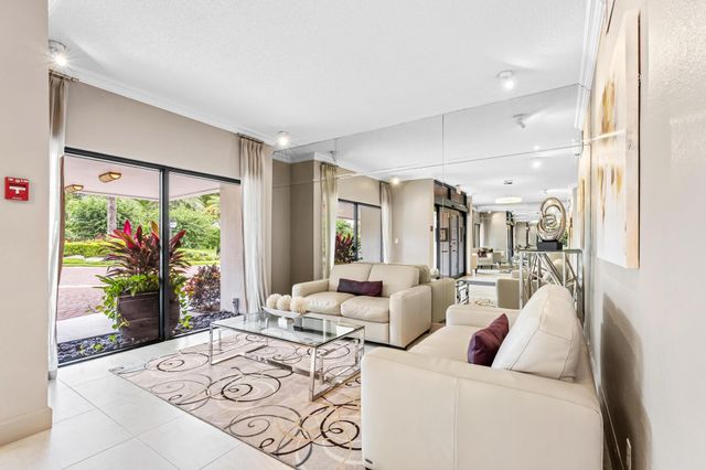 6895 Willow Wood Drive 1011, Boca Raton, FL 33434