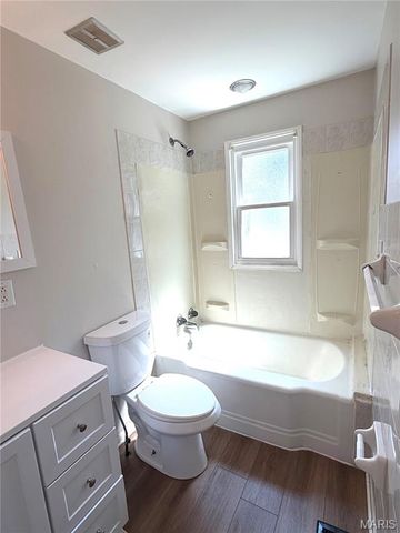 60 Connolly Drive, Calverton Park, MO 63135