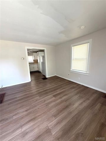 60 Connolly Drive, Calverton Park, MO 63135