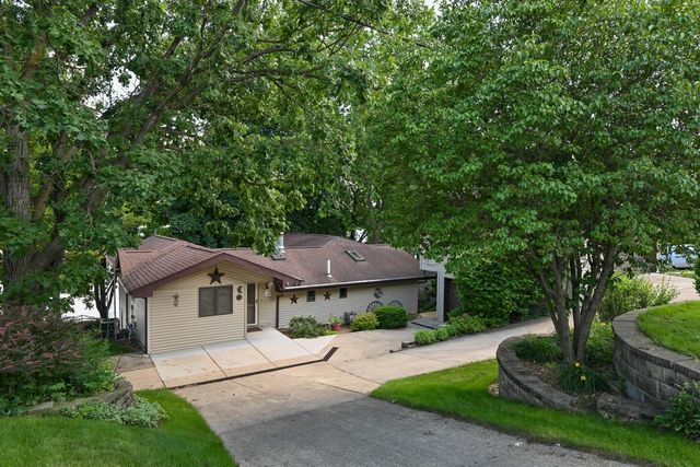 N7866 Kettle Moraine DRIVE, Whitewater, WI 53190