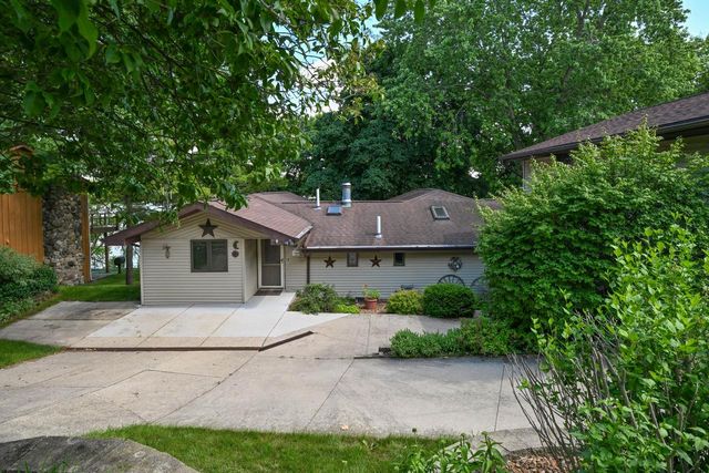 N7866 Kettle Moraine DRIVE, Whitewater, WI 53190