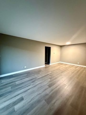 1322 E Ports O Call Drive 1W, Palatine, IL 60074