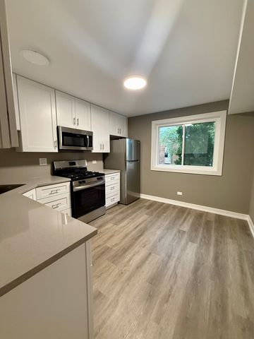 1322 E Ports O Call Drive 1W, Palatine, IL 60074