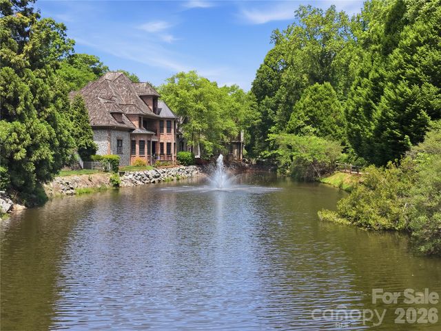 2418 La Maison Drive, Charlotte, NC 28226