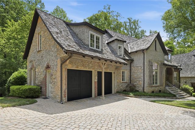 2418 La Maison Drive, Charlotte, NC 28226