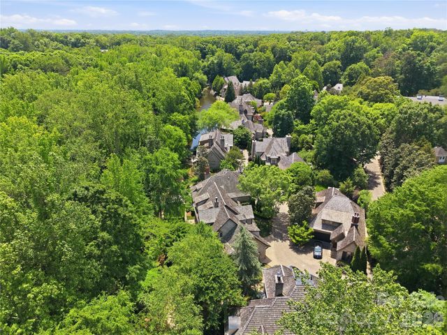 2418 La Maison Drive, Charlotte, NC 28226