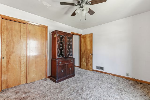 1716 10th Avenue, East Moline, IL 61244