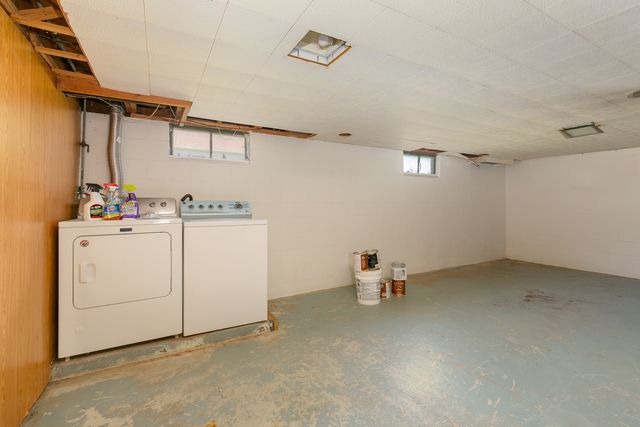 1716 10th Avenue, East Moline, IL 61244